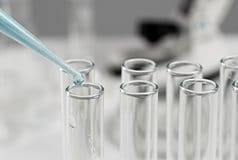 Pipette mit Röhrchen