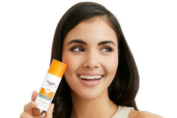 Използвайте некомедогенен слънцезащитен продукт при наличие на проблемна и акнеична кожа