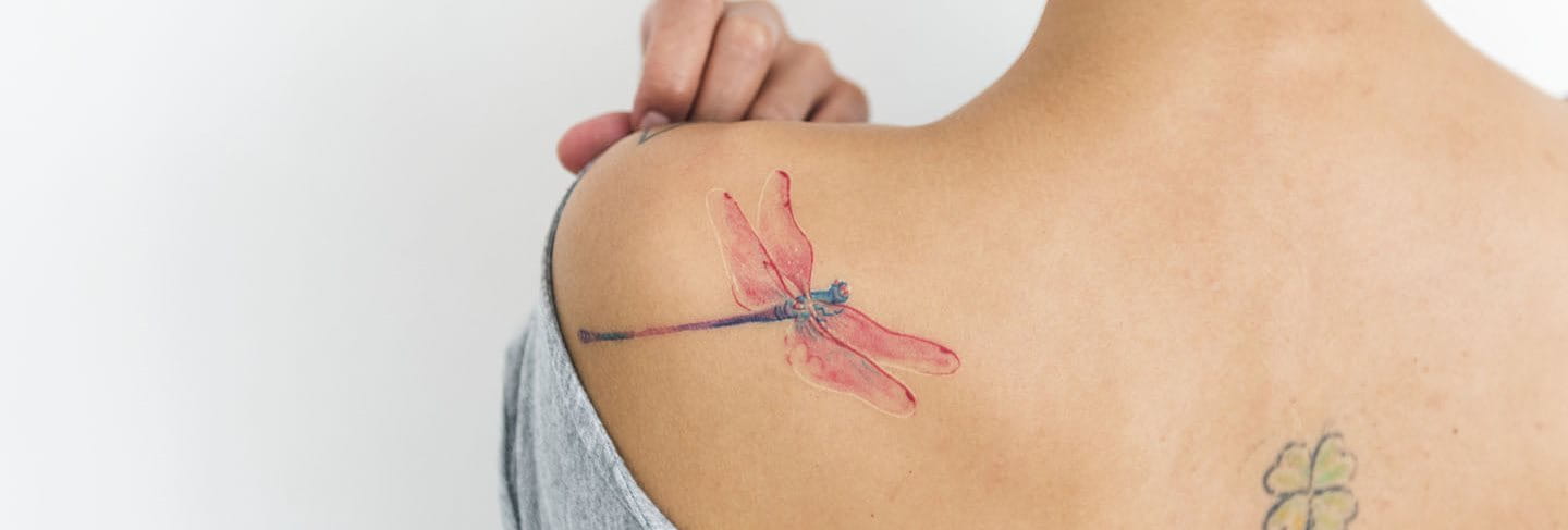 Cura del tatuaggio: cosa sapere e cosa fare per la salute della pelle