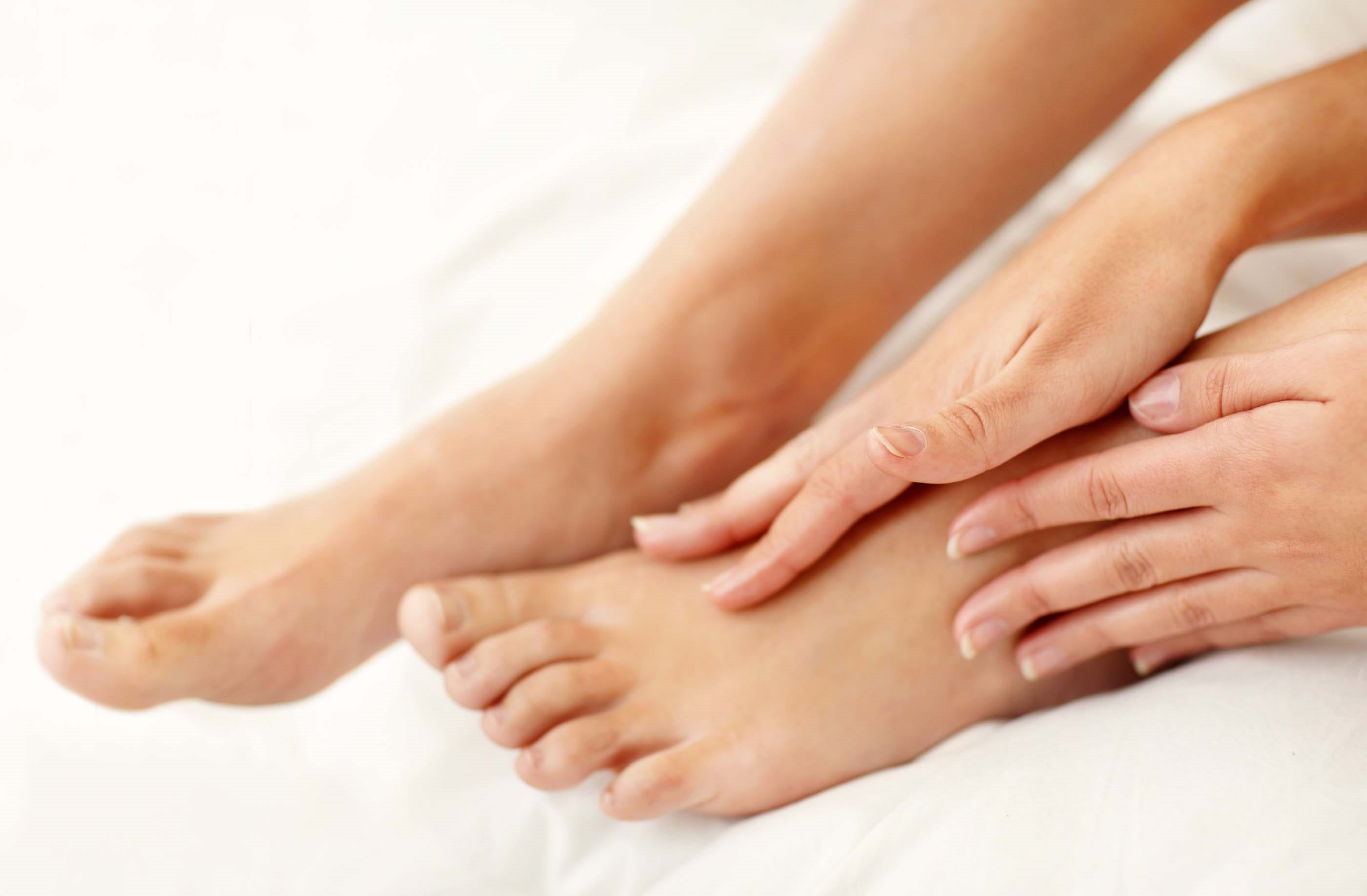 massaggio ai piedi rilassante