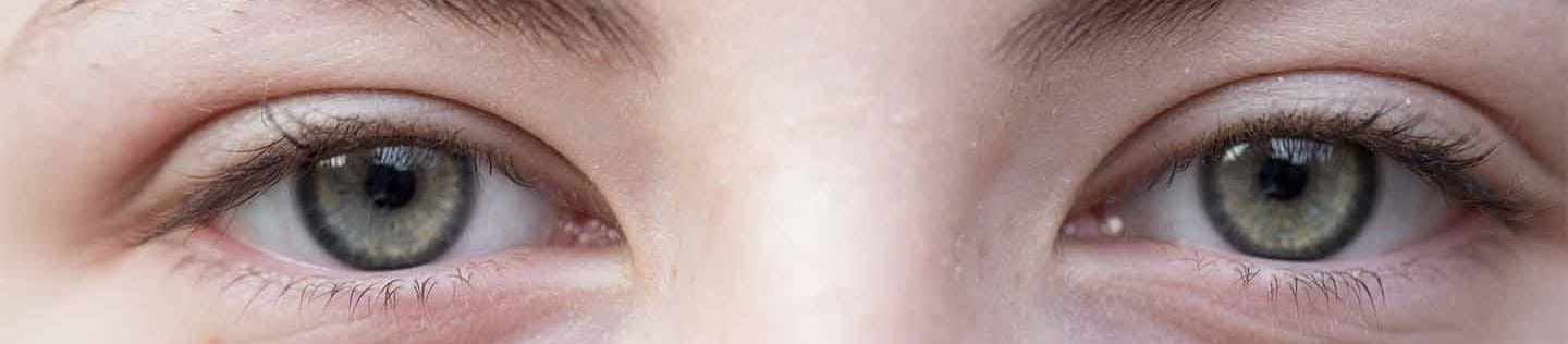 pelle del contorno occhi disidratata