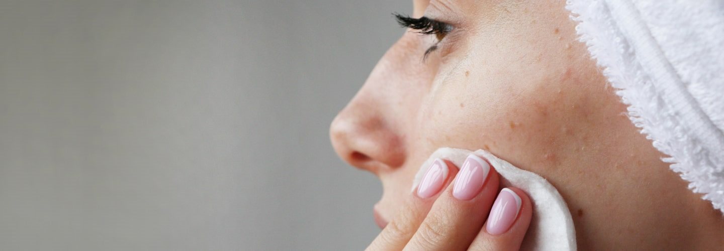 Co na krosty na twarzy