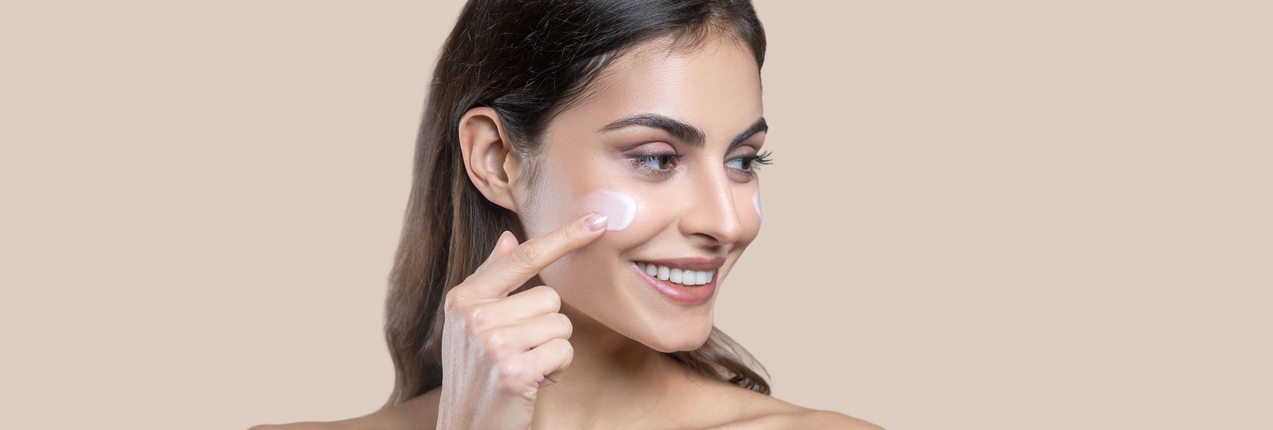 Beneficios de usar crema o sérum facial