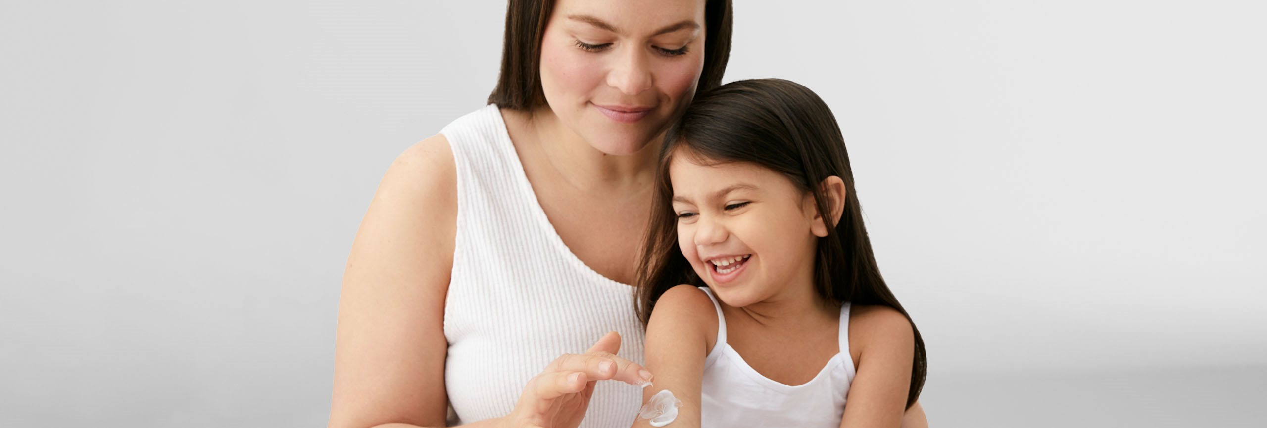 Niños y bebés con dermatitis atópica