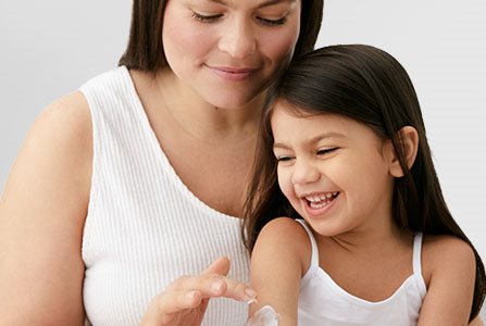 Niño y bebes con dermatitis atópica