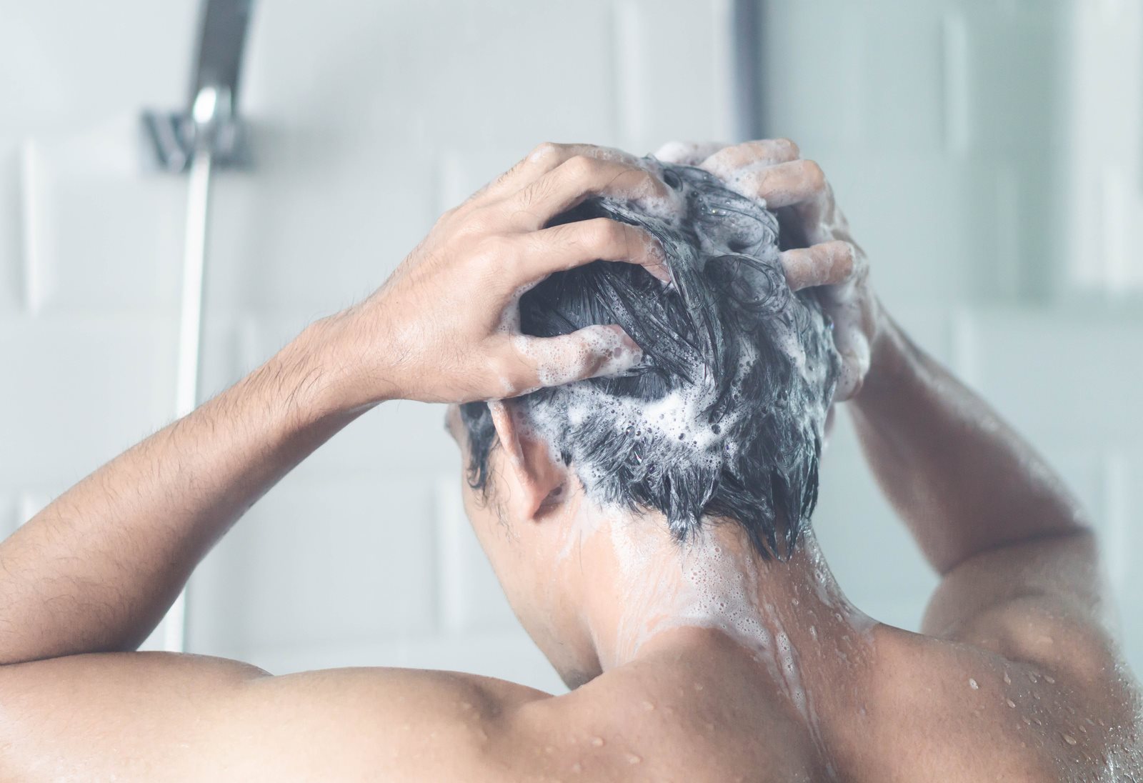 Er bestaan heel wat verzorgingsmaatregelen voor psoriasis, waaronder ook shampoos voor psoriasis van de hoofdhuid.