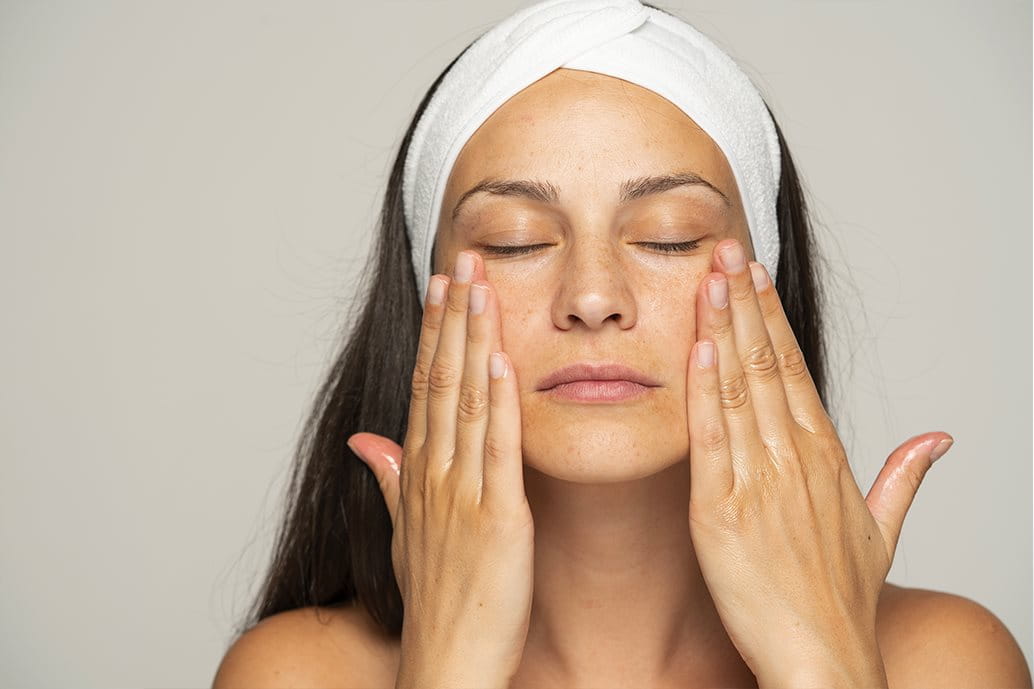 massaggio viso linfodrenante