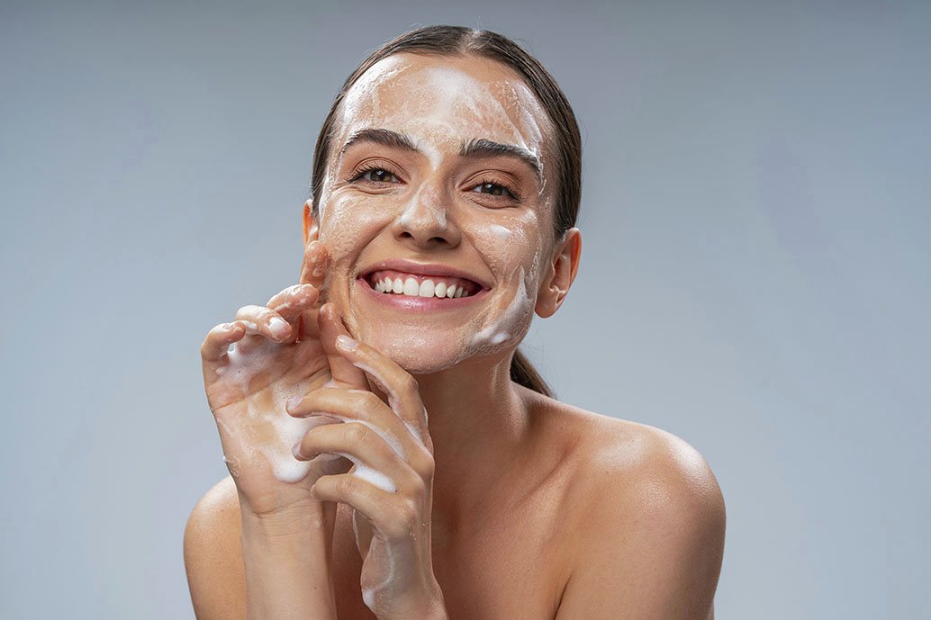 detersione delicata per mantenere l'abbronzatura