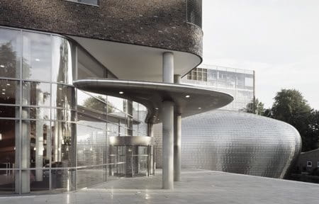 Międzynarodowe Centrum Badań i Rozwoju Beiersdorf w Hamburgu, Niemcy.
