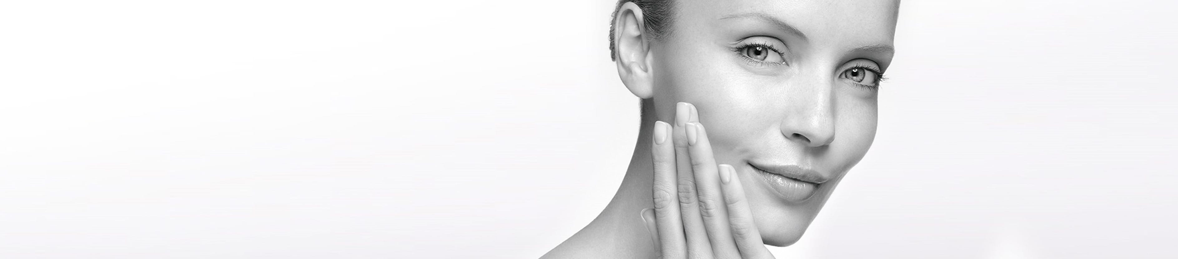 Hypersensitive skin can be prone to redness, couperose and rosacea. It needs gentle care.