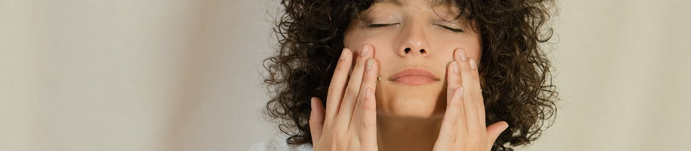 Gesichtsgymnastik gegen Falten