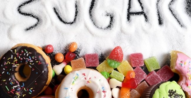 Bị mụn nên kiêng ăn gì? Thực phẩm giàu đường