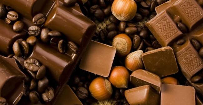 Hạn chế sô-cô-la trong chế độ ăn của người bị mụn
