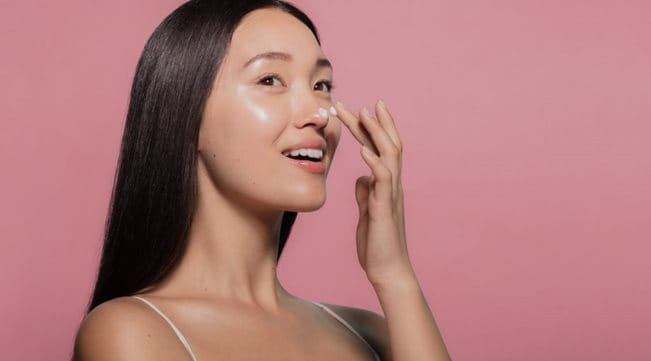 Dù bạn có thuộc làn da nào thì dưỡng ẩm luôn là bước chăm sóc da quan trọng không thể thiếu