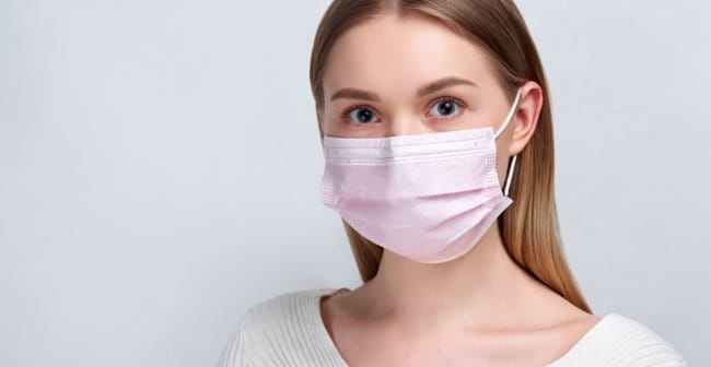 Chọn khẩu trang ôm sát và có chất liệu phù hợp