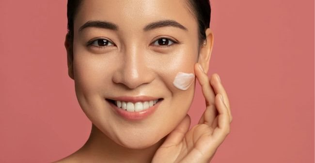 Kem dưỡng ẩm giúp cấp ẩm và phục hồi da treatment hiệu quả