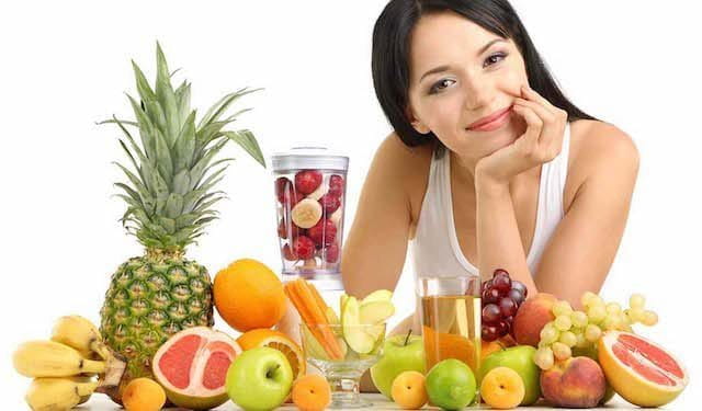 Một chế độ ăn uống cân đối dưỡng chất sẽ giúp làn da khỏe mạnh, ngăn ngừa nám