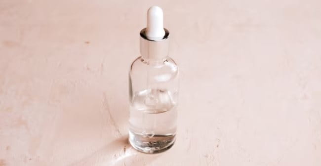 Liquid paraffin trong mỹ phẩm không chứa chất ô nhiễm hóa học 