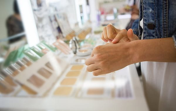 cleaning hands before applying make-up