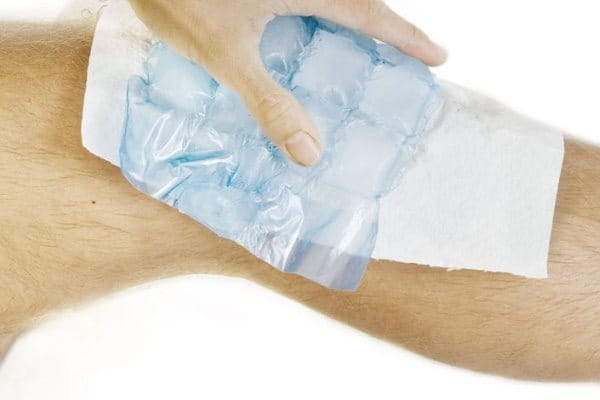 Acute knee injury with ice