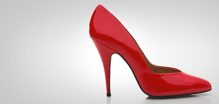 Be aware! Wearing high heels can be the cause of knee pain