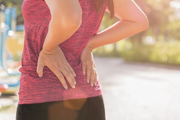 Frau mit Hexenschuss