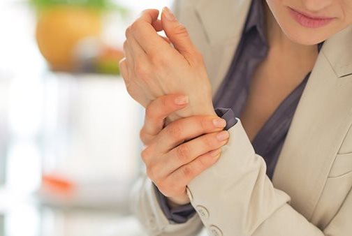 Wrist pain and injuries - teaser - Elastoplast