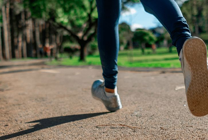 dolor-de-pies-despues-de-correr-tratamiento-soluciones