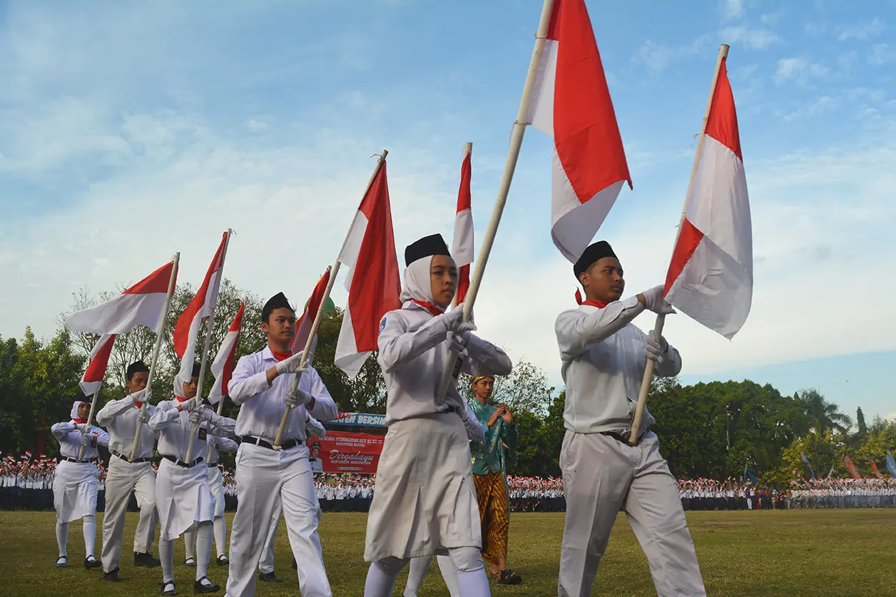 Paskibra adalah salah satu kegiatan ekstrakulikuler anak di sekolah