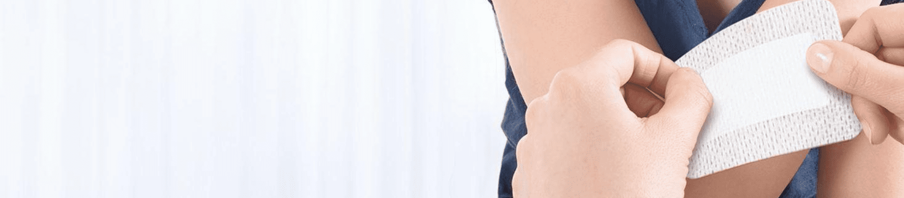 Handen plakken een pleister