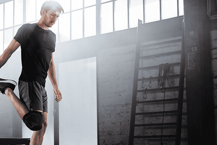 Overbelaste knie: symptomen, hersteltijd en tips! - Hansaplast