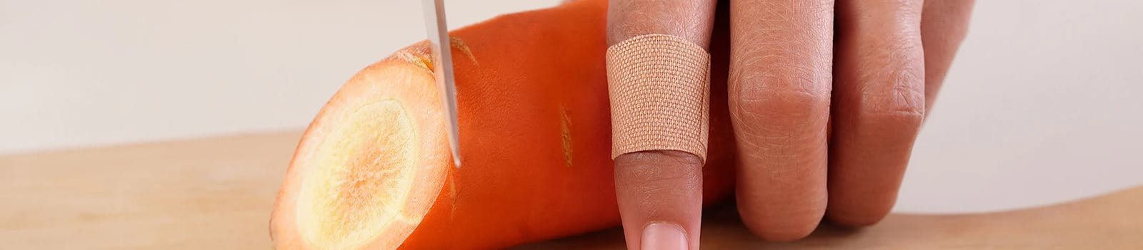 Tangan bisa terluka saat menggunakan pisau