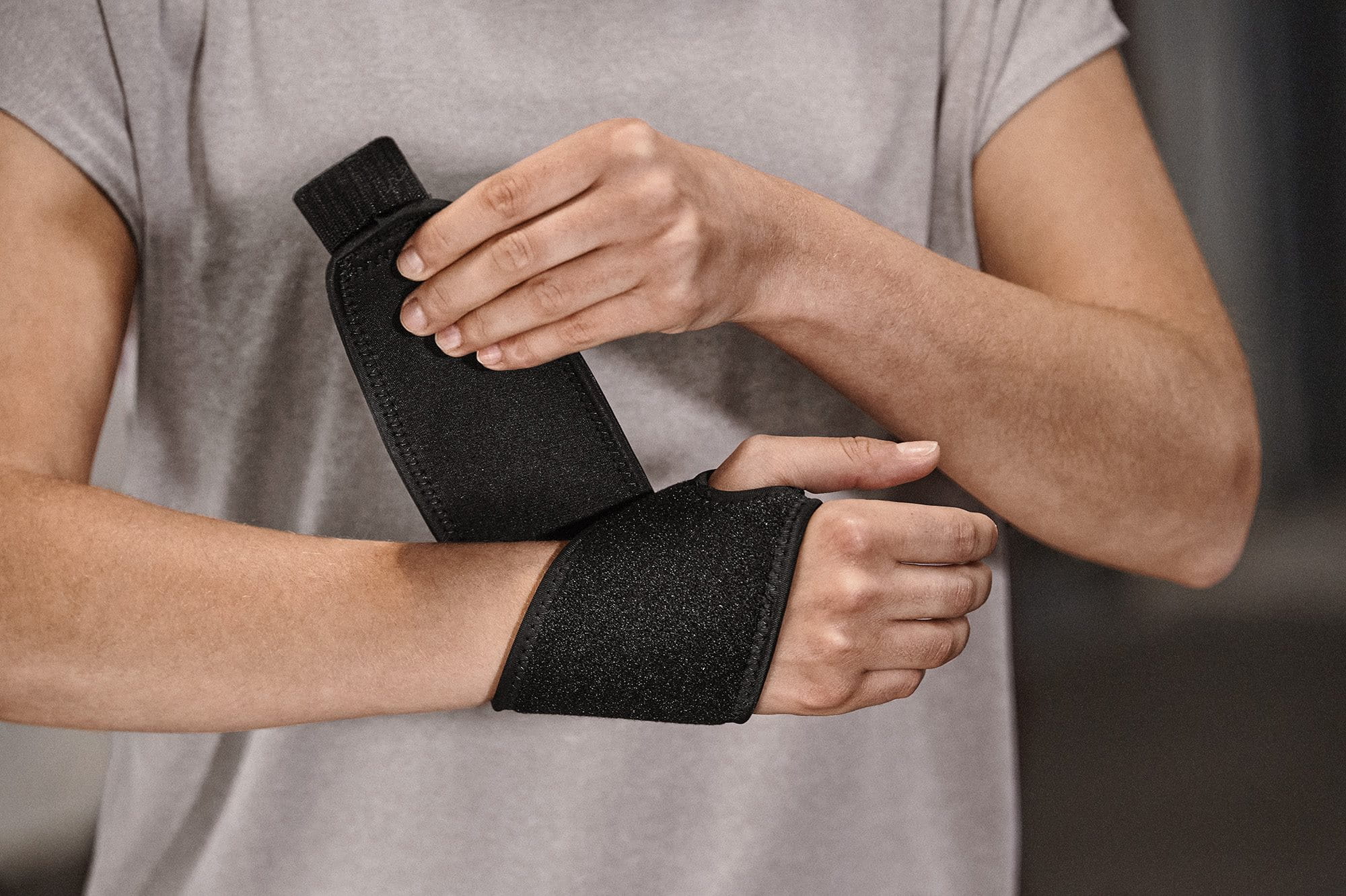 Mueller Adjust-to-Fit ortéza na koleno